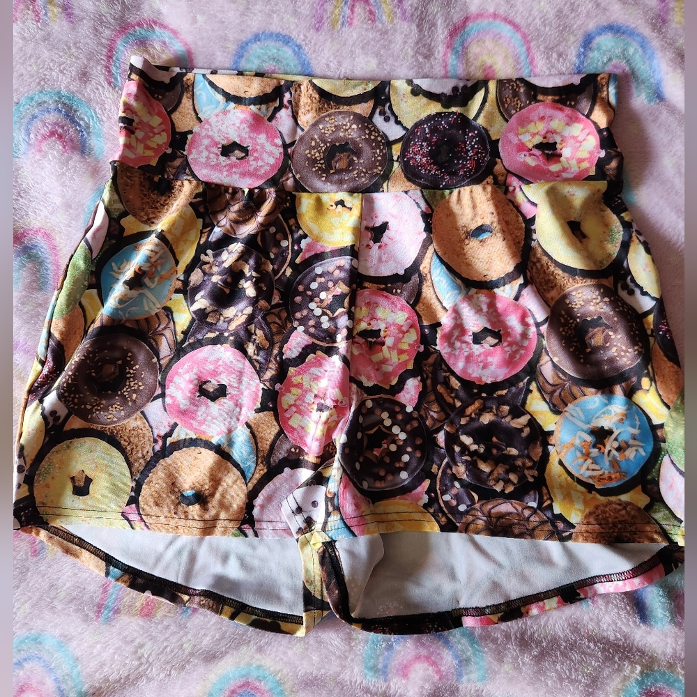 Stretchy doughnut patterned shorts size 2X by Booty & the Geek.